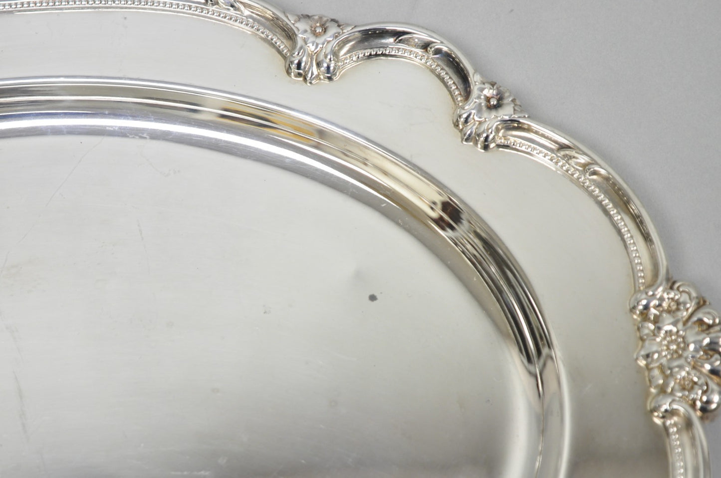 Vintage 1847 Rogers Bros "Remembrance" Oval Silver Plated Serving Platter Tray