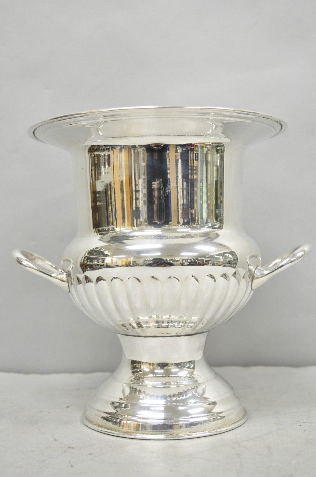 Vintage Leonard Silver Plated Ribbed Trophy Cup Urn Champagne Chiller Ice Bucket