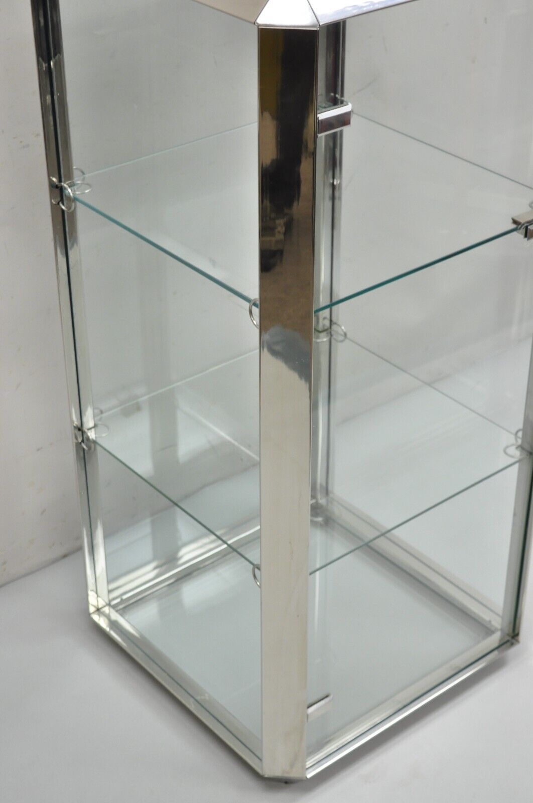 Alberto Rosselli for Saporiti P800 Chrome and Glass Italian Modern Showcase