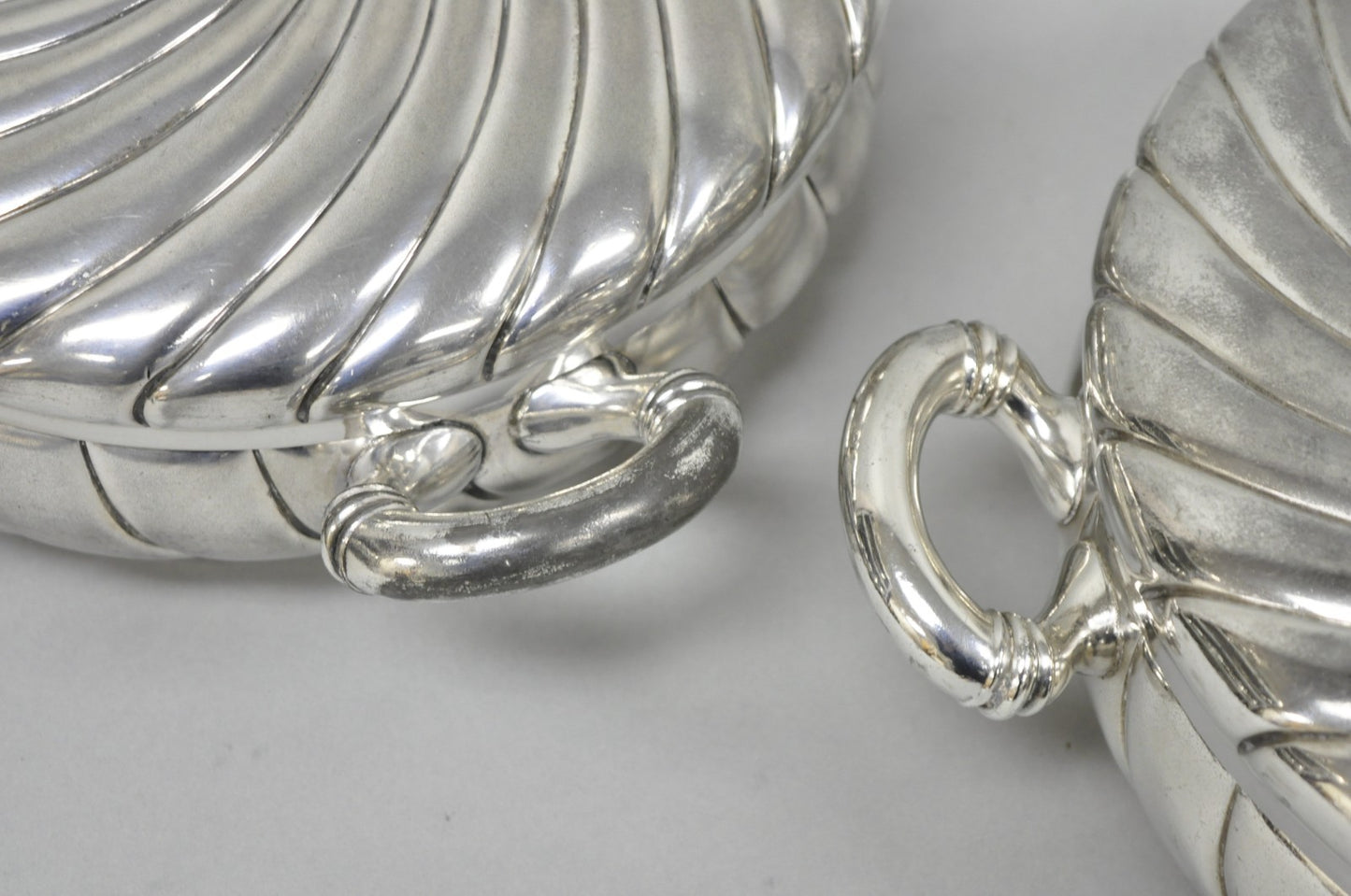 Antique Meriden B Co Spiral Swirl Silver Plated Covered Serving Dish Tureen Pair