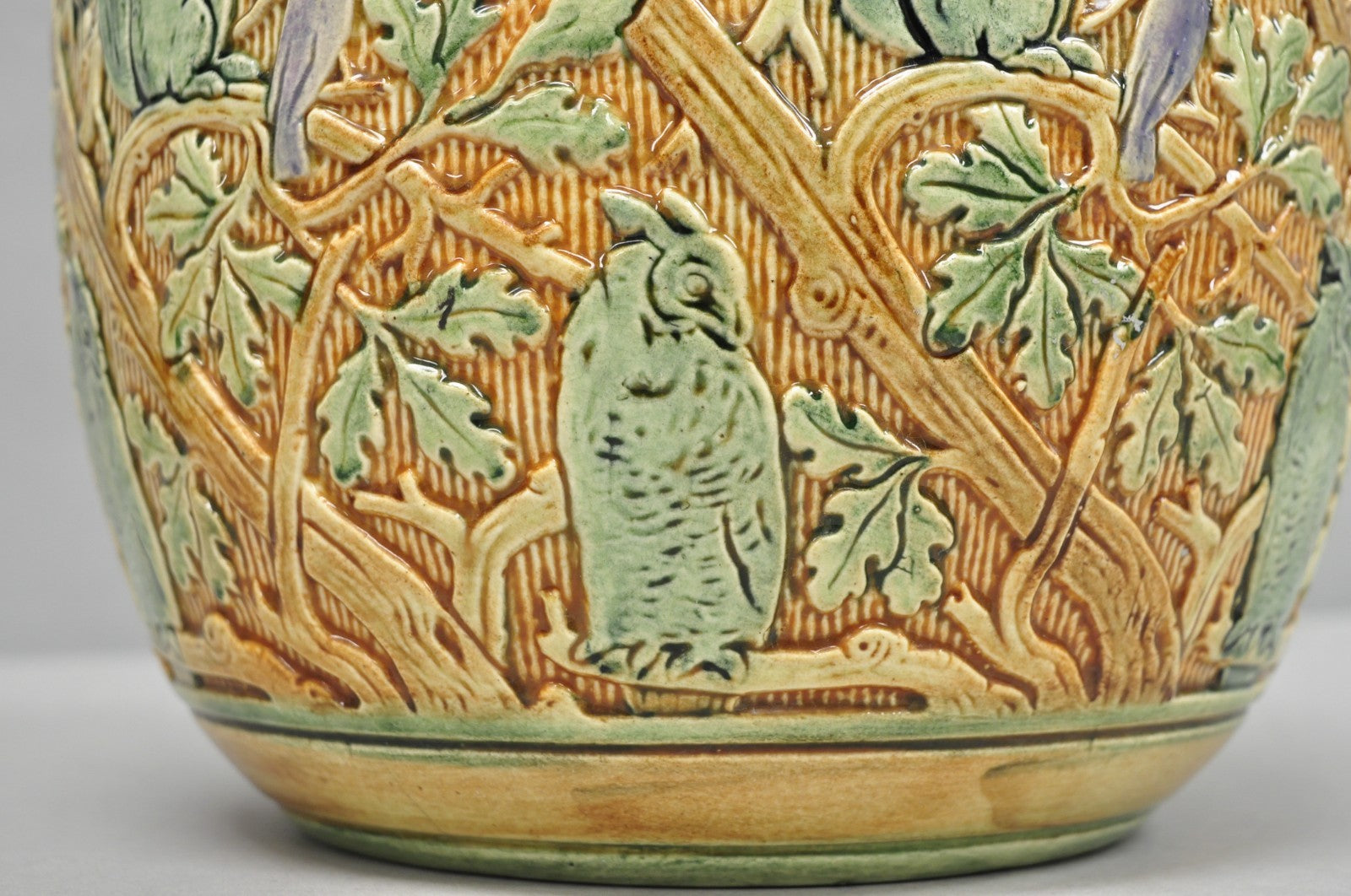 Weller Clinton Art Pottery Green Glazed Squirrel & Acorn Planter Jardinière