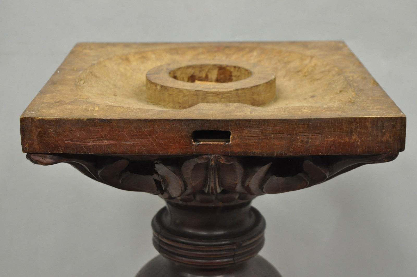 Antique American Empire Carved Mahogany Cannonball Paw Foot Pedestal Table Base