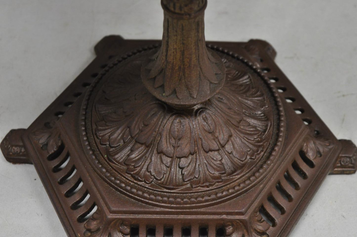 Antique Victorian Green Marble Cast Iron Pedestal Base Smoking Stand Side Table