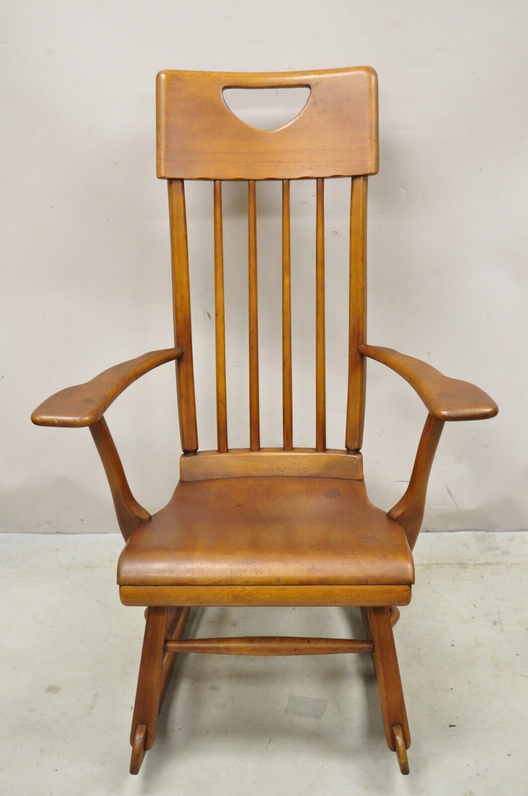 Vintage Sikes Co Maple Wood American Colonial Style Rocker Rocking Chair (A)