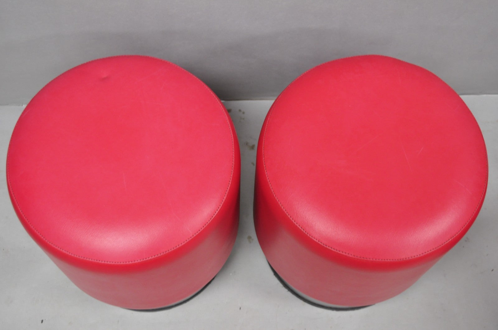 Contemporary Modern Red Vinyl Round 18" Restaurant Style Stool Seat - Set of 4