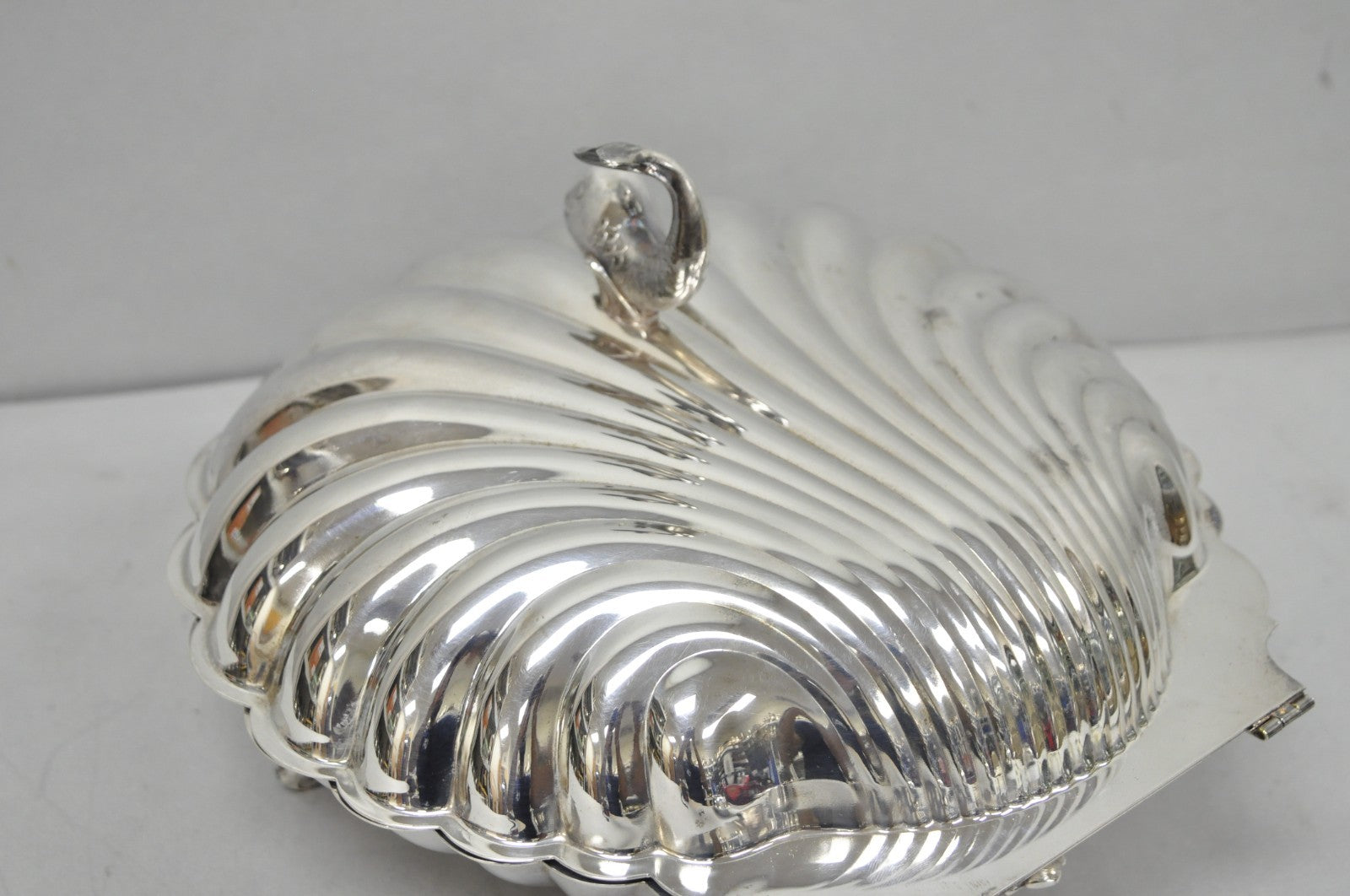 Vintage Eaton Silver Co Regency Silver Plated Clam Shell Warmer w Dolphin Handle