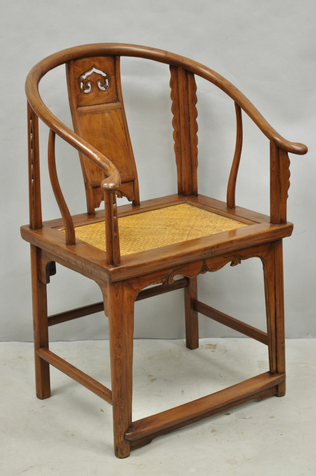 Antique Chinese Elm Hardwood Horseshoe Oriental Huanghuali Lounge Arm Chair