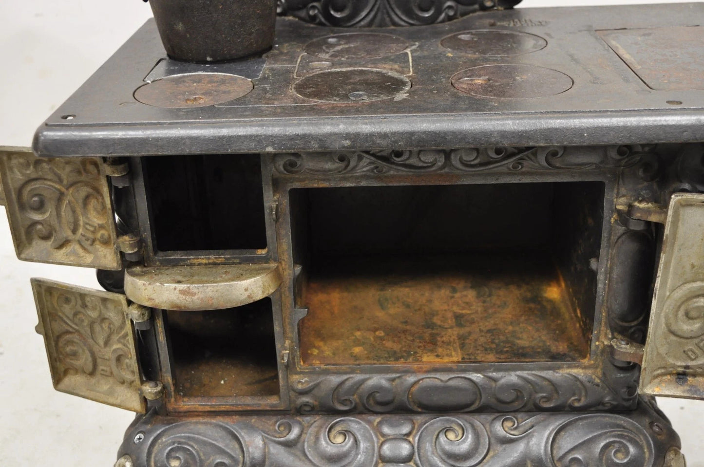 Antique Dolly's Favorite Cast Iron Child Salesman Sample Stove by Favorite Stove