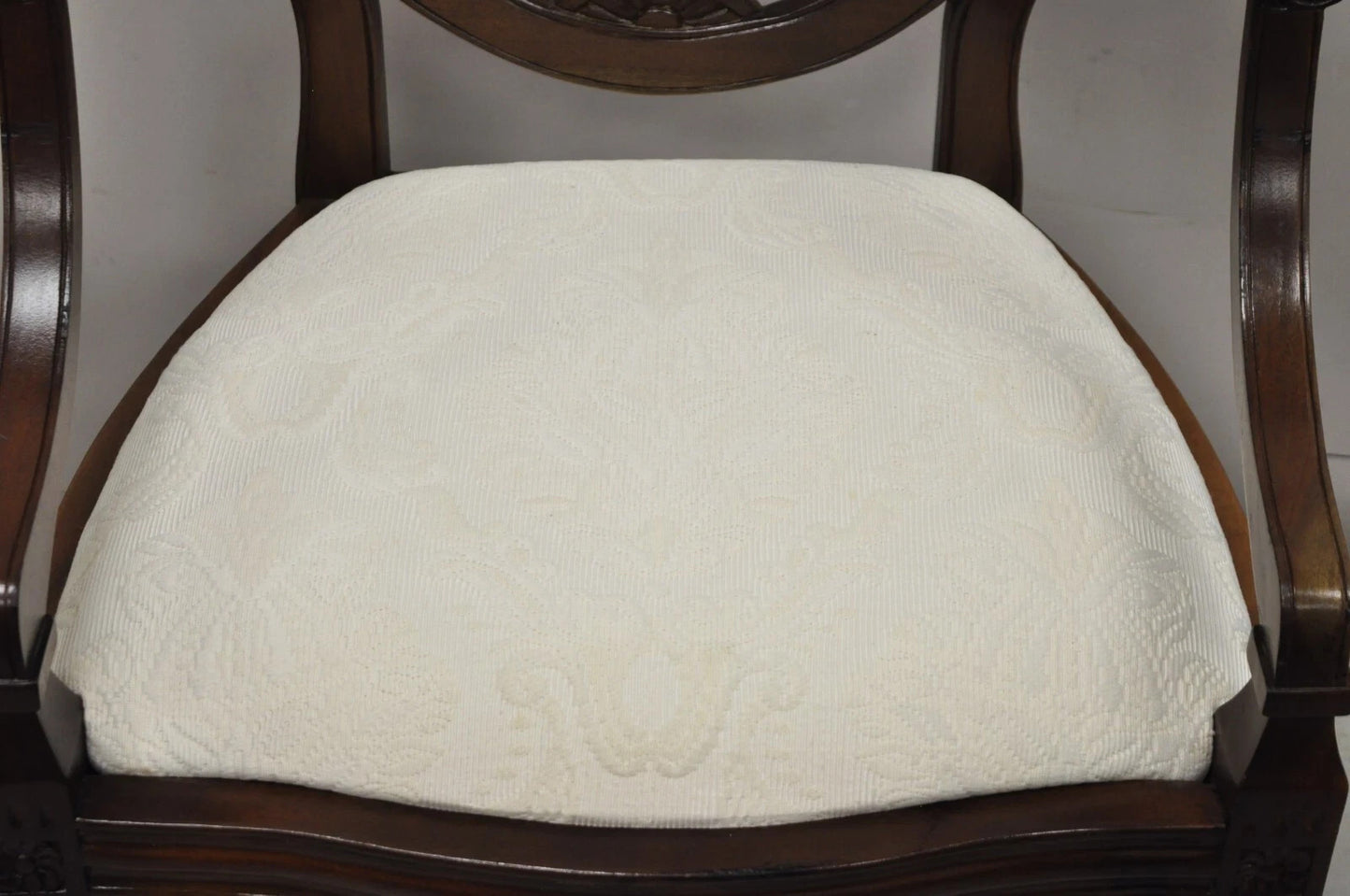 Hepplewhite Prince of Wales Plume Carved Shield Back Mahogany Dining Arm Chair