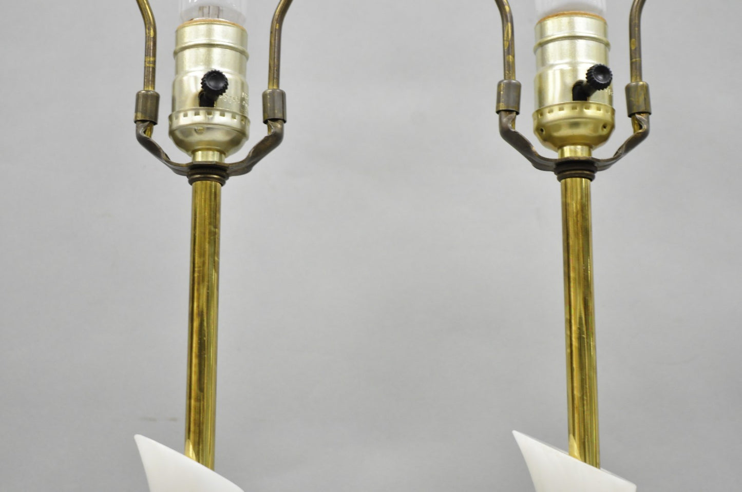 Vintage Italian Mid Century Modern 2 Tone Alabaster Green White Table Lamp Pair