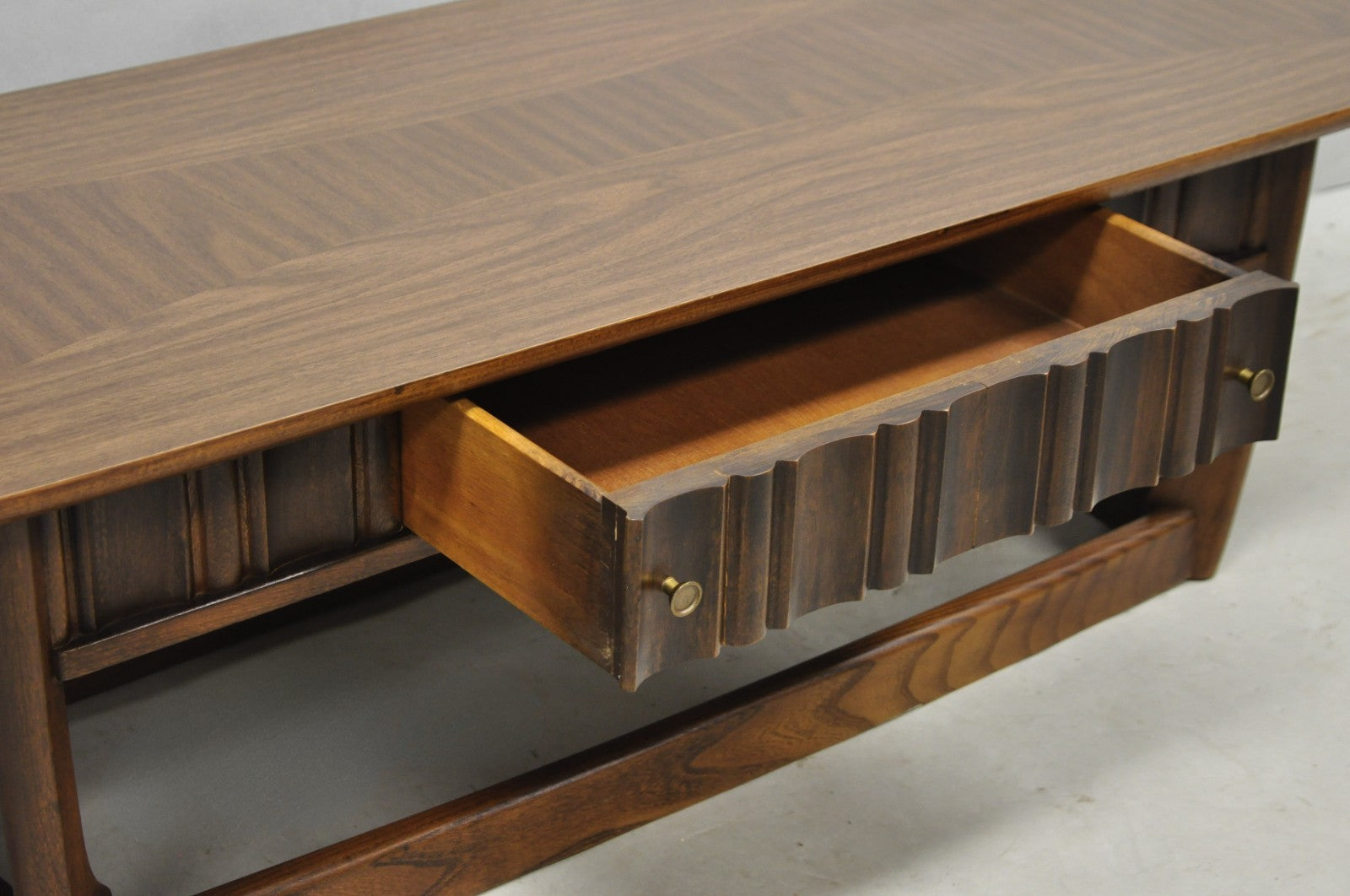 Vintage Mid Century Modern Sculpted Walnut & Laminate Coffee End Table Set 3 Pc