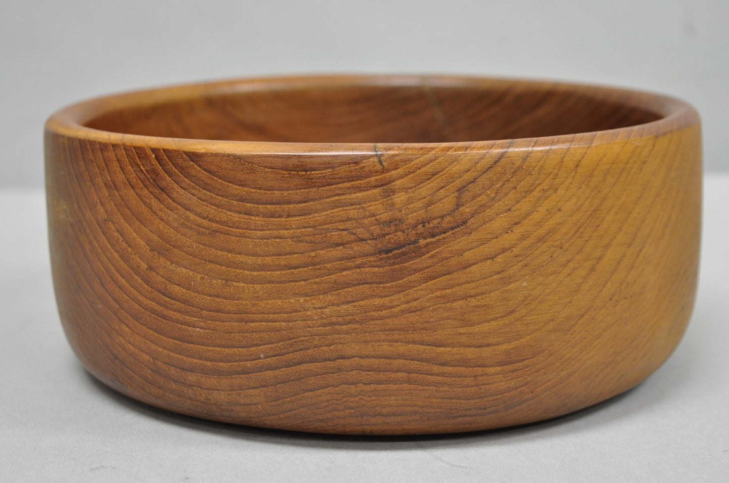 Vintage Mid Century Danish Modern Carved Teak Wood Round Salad Fruit Bowl (B)