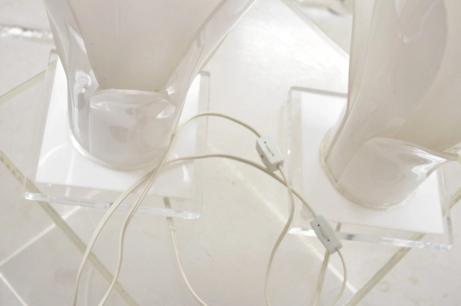 Rougier White Acrylic Lucite Tulip Flower Leaf Mid Century Table Lamps - a Pair