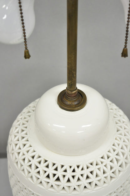 Chinosierie Blanc de Chine White Porcelain Oriental Ginger Jar Table Lamp