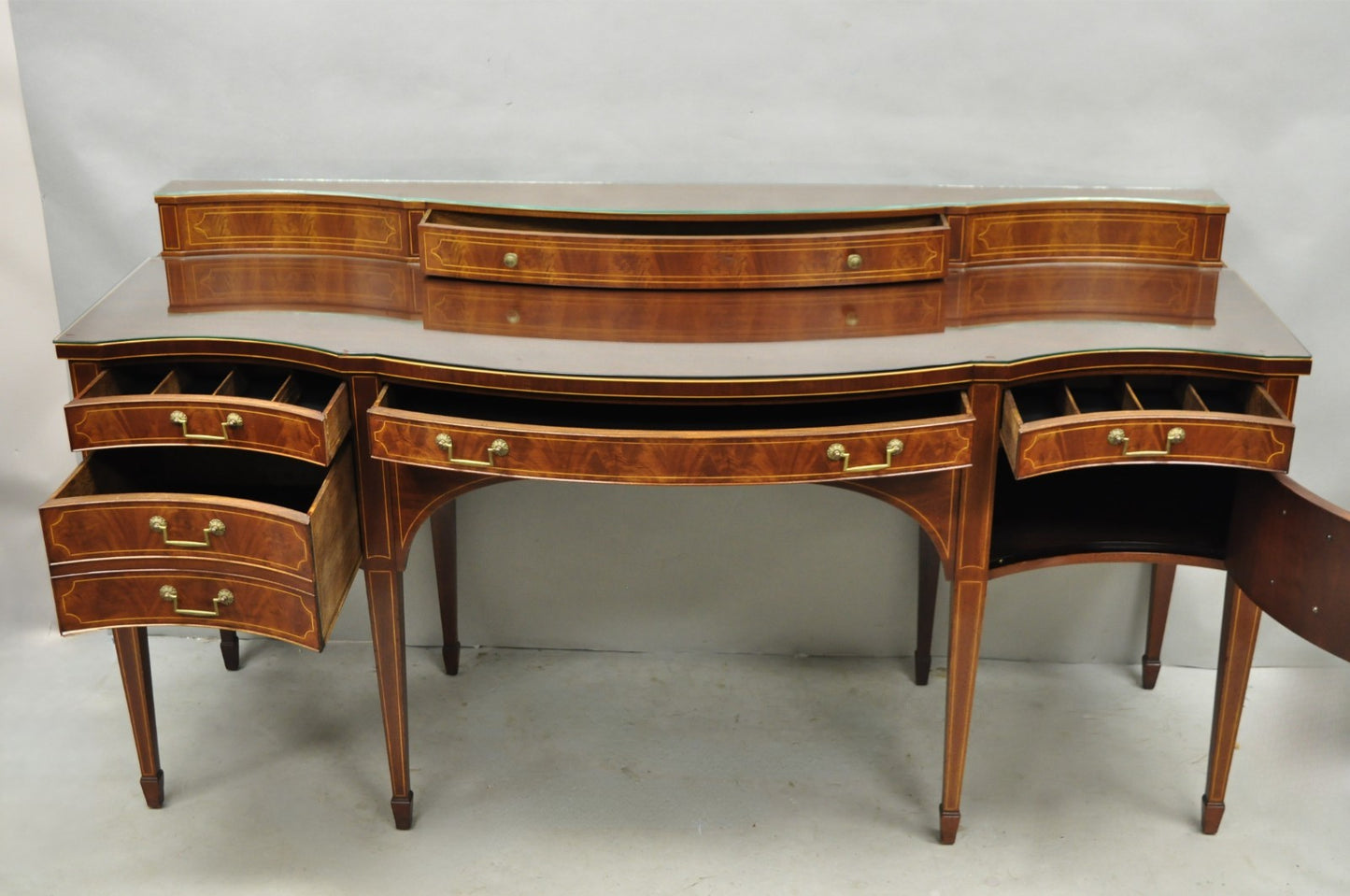 Vintage Hepplewhite Sheraton Mahogany Serpentine Buffet Sideboard attr. Baker