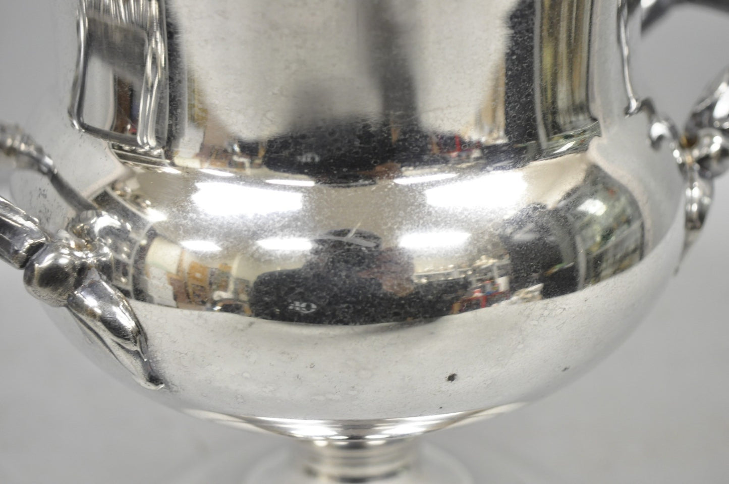 WM Rogers & Son 2051 Spring Flower Silver Plated Trophy Cup Champagne Chiller