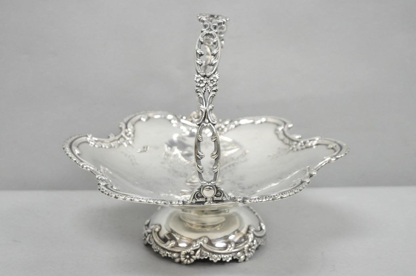 Antique Meriden Silver Plated Floral Repousse Pedestal Brides Wedding Basket