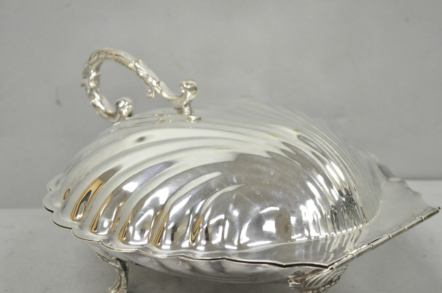 Vintage Regency Style Silver Plated Clam Shell Hinged Warmer with Floral Handle
