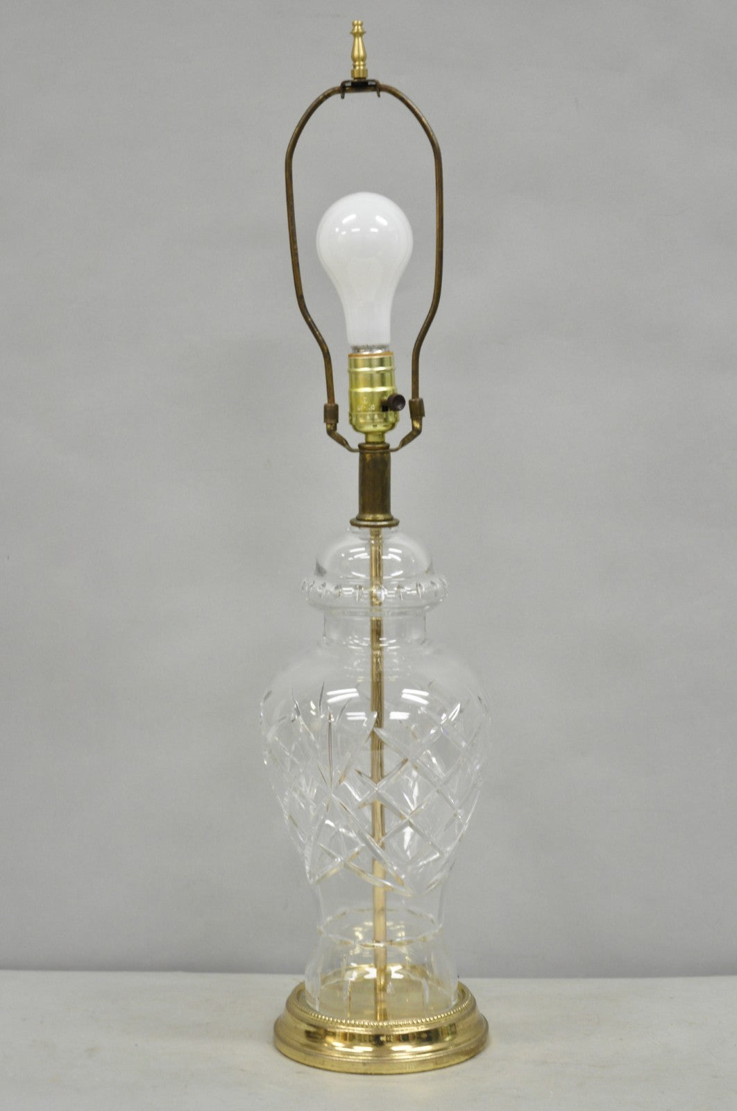 Vintage Chinoiserie Cut Crystal Glass Ginger Jar Brass Oriental Table Lamp