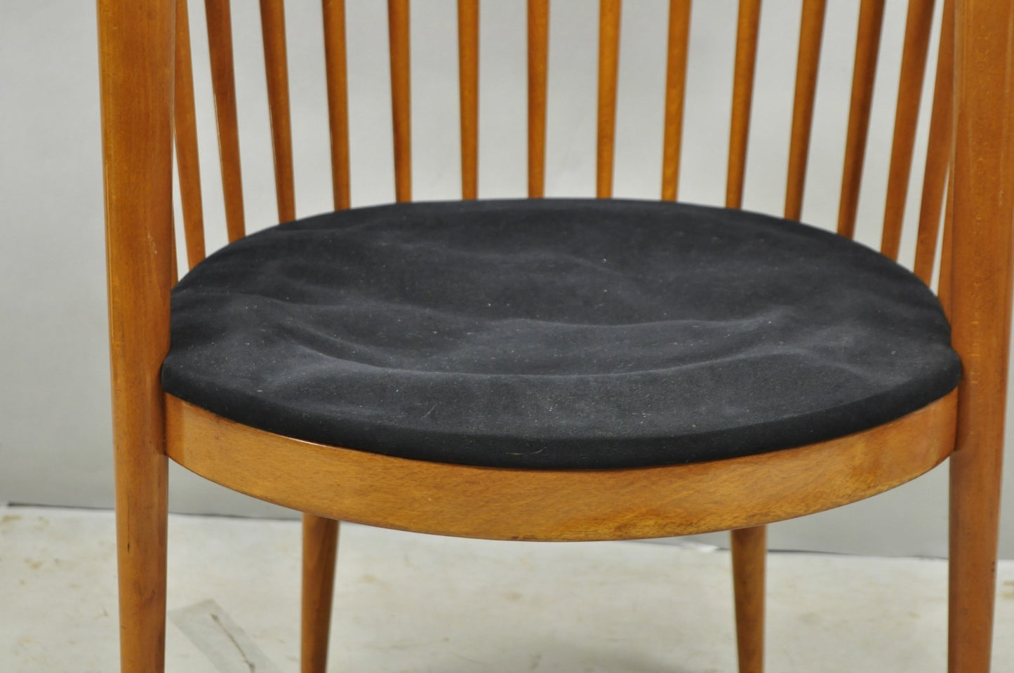 Vintage Postmodern Maple Wood Spindle Barrel Back Tapered Leg Lounge Arm Chair