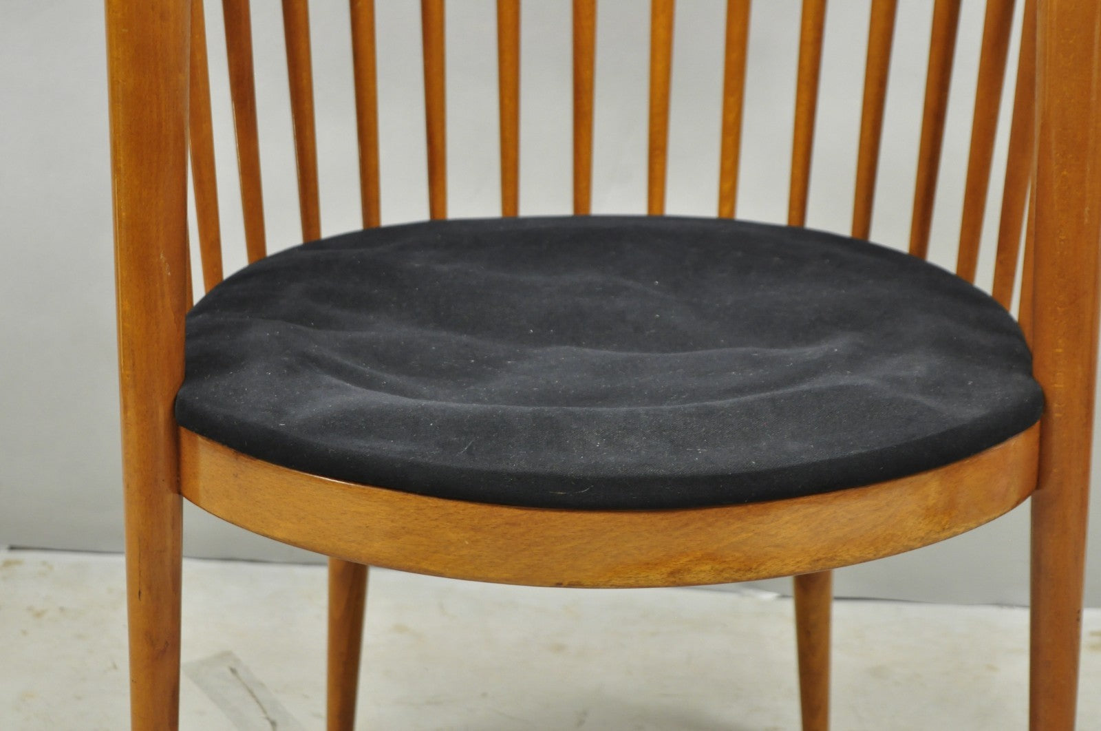 Vintage Postmodern Maple Wood Spindle Barrel Back Tapered Leg Lounge Arm Chair