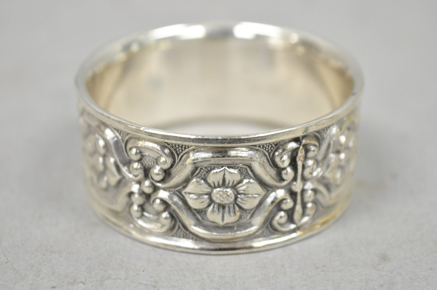 Vintage Victorian Style Silver Plated Floral Embossed Napkin Rings - Set of 12