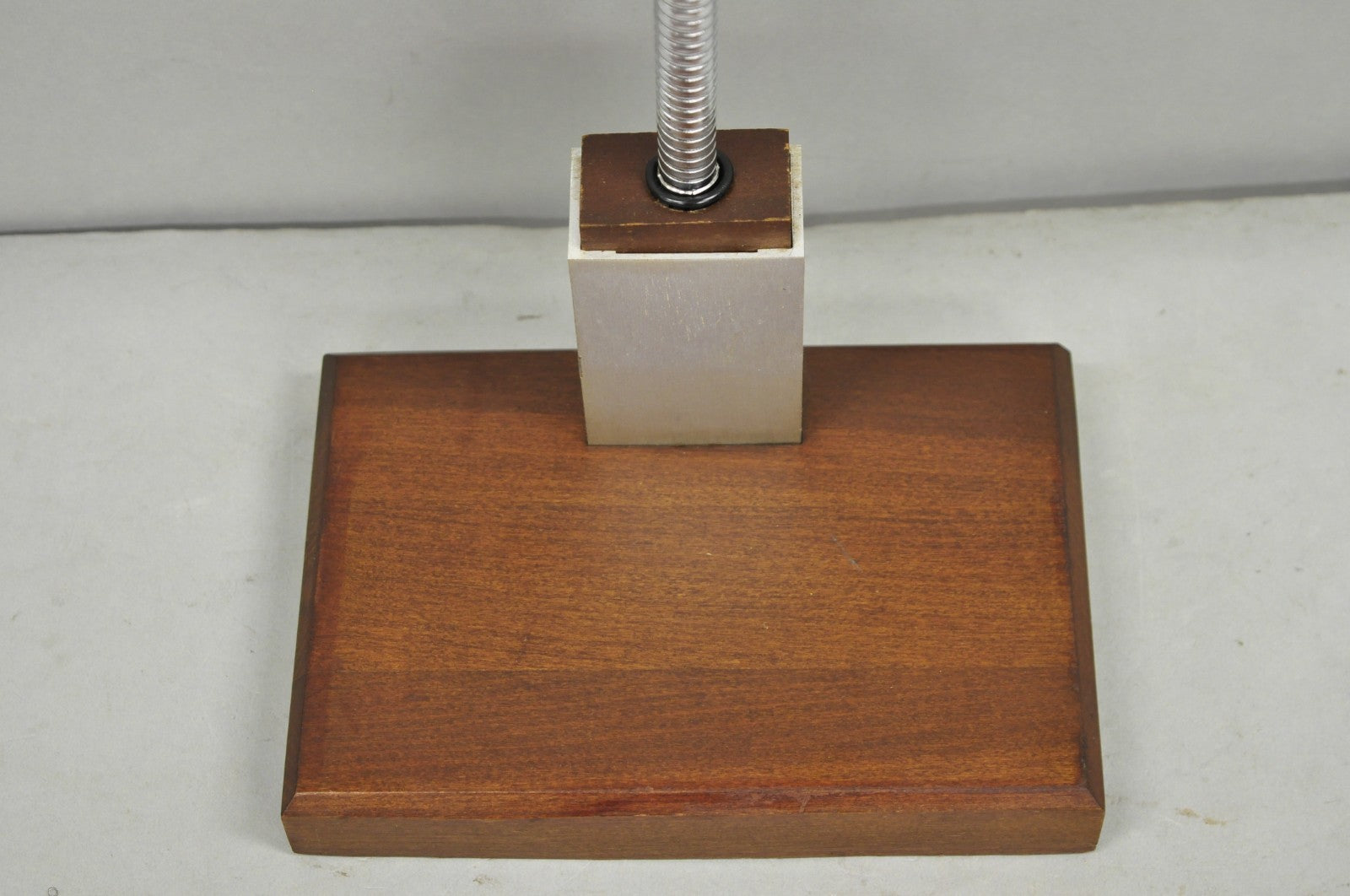 Vintage Mid Century Modern Gooseneck Walnut Base Brown Mad Men Desk Lamp