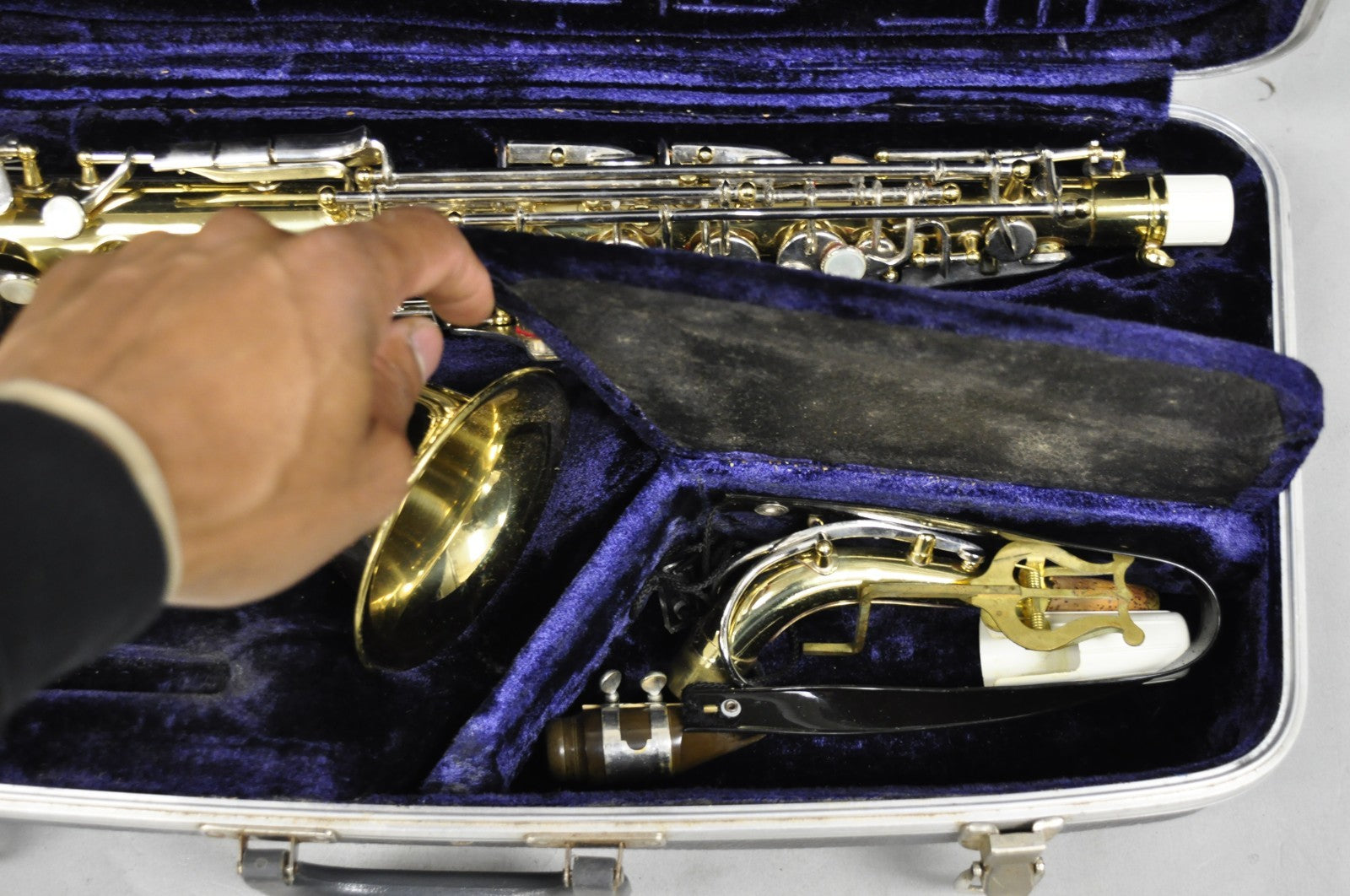 Vintage Conn USA M52762 "Shooting Star" Brass Alto Band Saxophone in Case