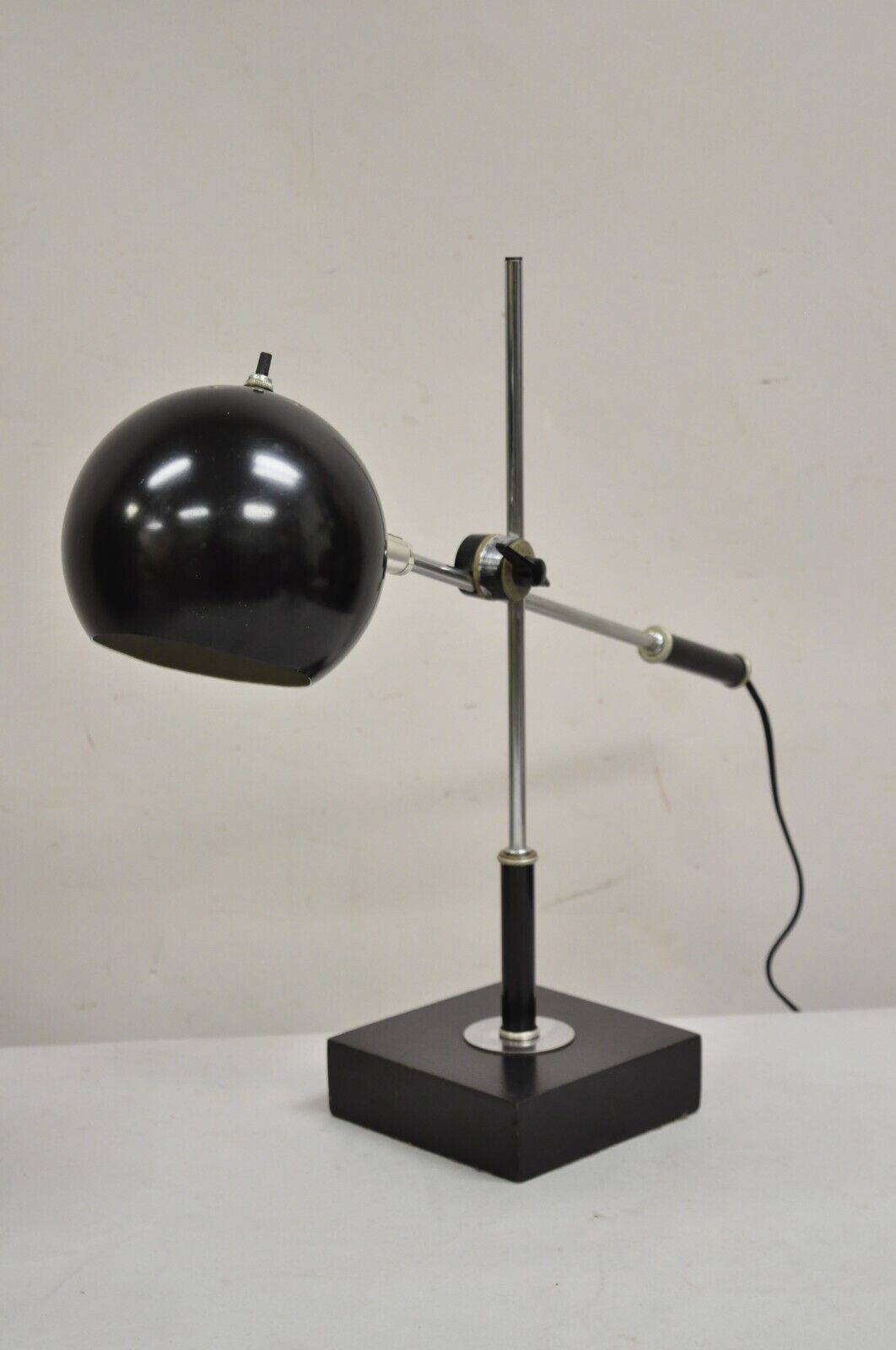 Vintage Robert Sonneman Mid Century Modern Black Eyeball Adjustable Desk Lamp