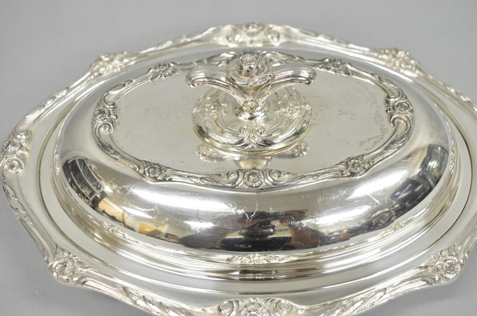 Vintage Rogers 1881 Glenrose Silver Plated Covered Vegetable Serving Dish