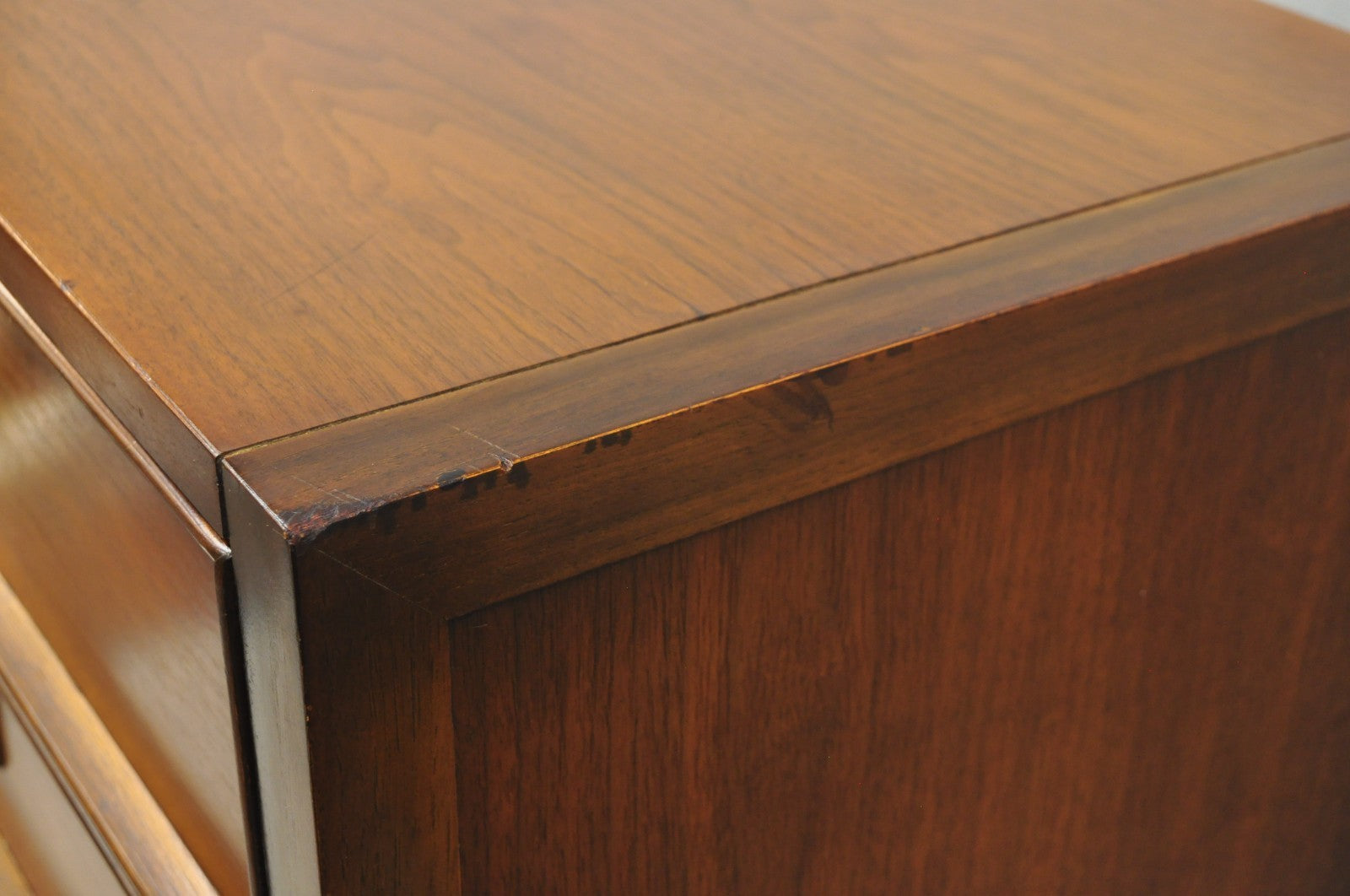 Vintage Drexel Mid Century Modern Walnut 5 Drawer Tall Chest Dresser Highboy