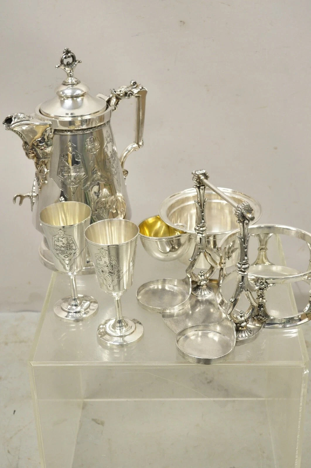 Victorian Racine Silver Plated Tilting Lemonade Water Pitcher on Stand w Goblets