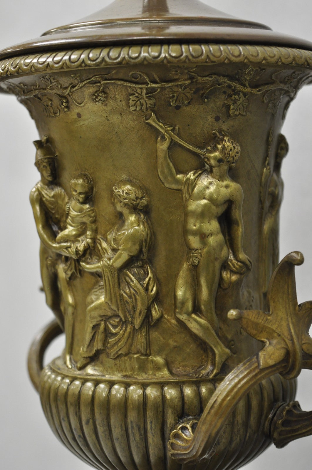 Antique Clodion French Neoclassical Figural Bronze Trophy Cup Urn Table Lamp