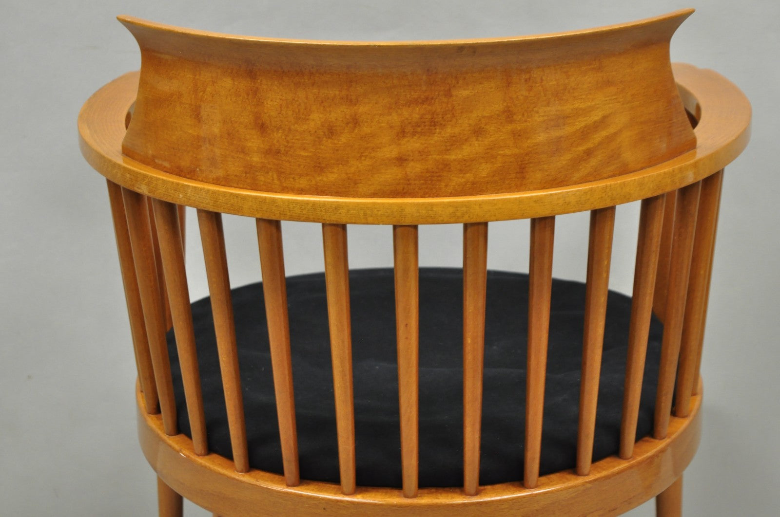 Vintage Postmodern Maple Wood Spindle Barrel Back Tapered Leg Lounge Arm Chair
