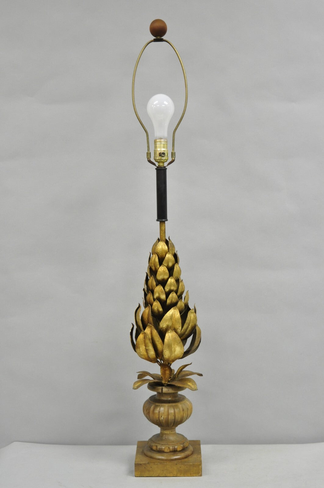 Vintage Italian Hollywood Regency Gold Gilt Leafy Iron Artichoke Table Lamp
