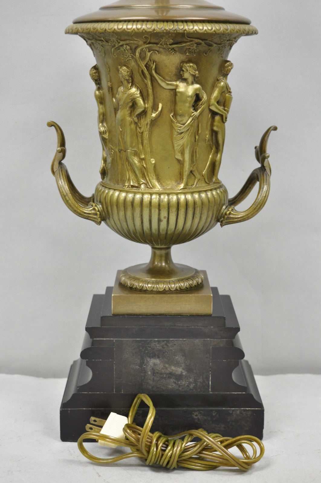Antique Clodion French Neoclassical Figural Bronze Trophy Cup Urn Table Lamp