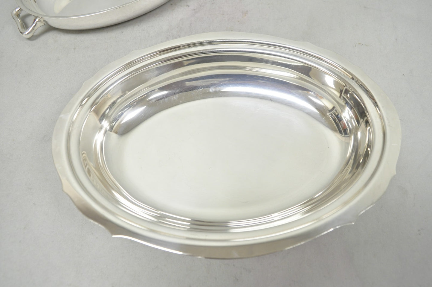Vintage Towle 4046 Silver Plated Oval Covered Vegetable Serving Dish Platter