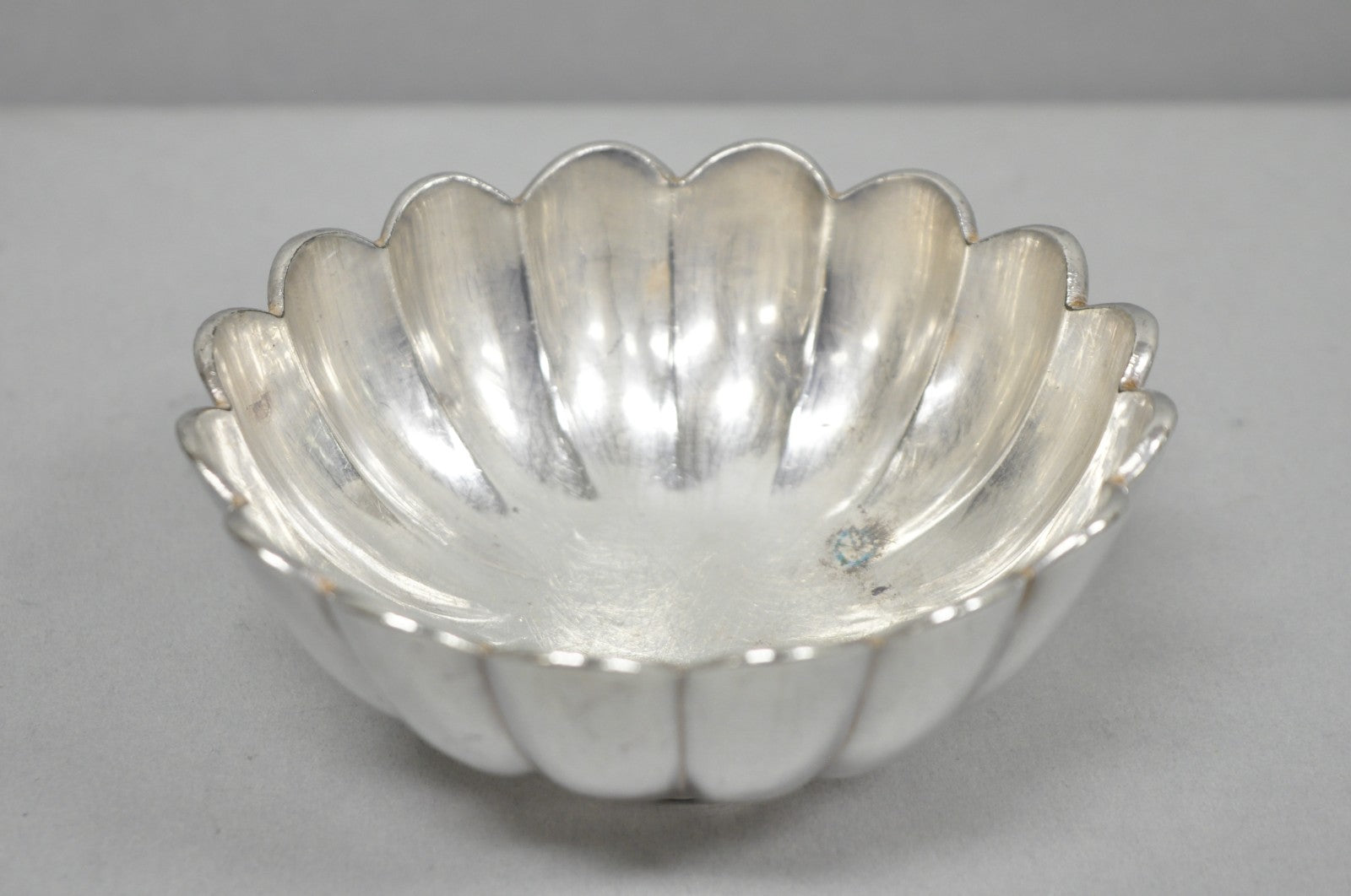 Vintage Regency Style Silver Plated Scalloped Stacking Nut Dish Bowl - Set of 8