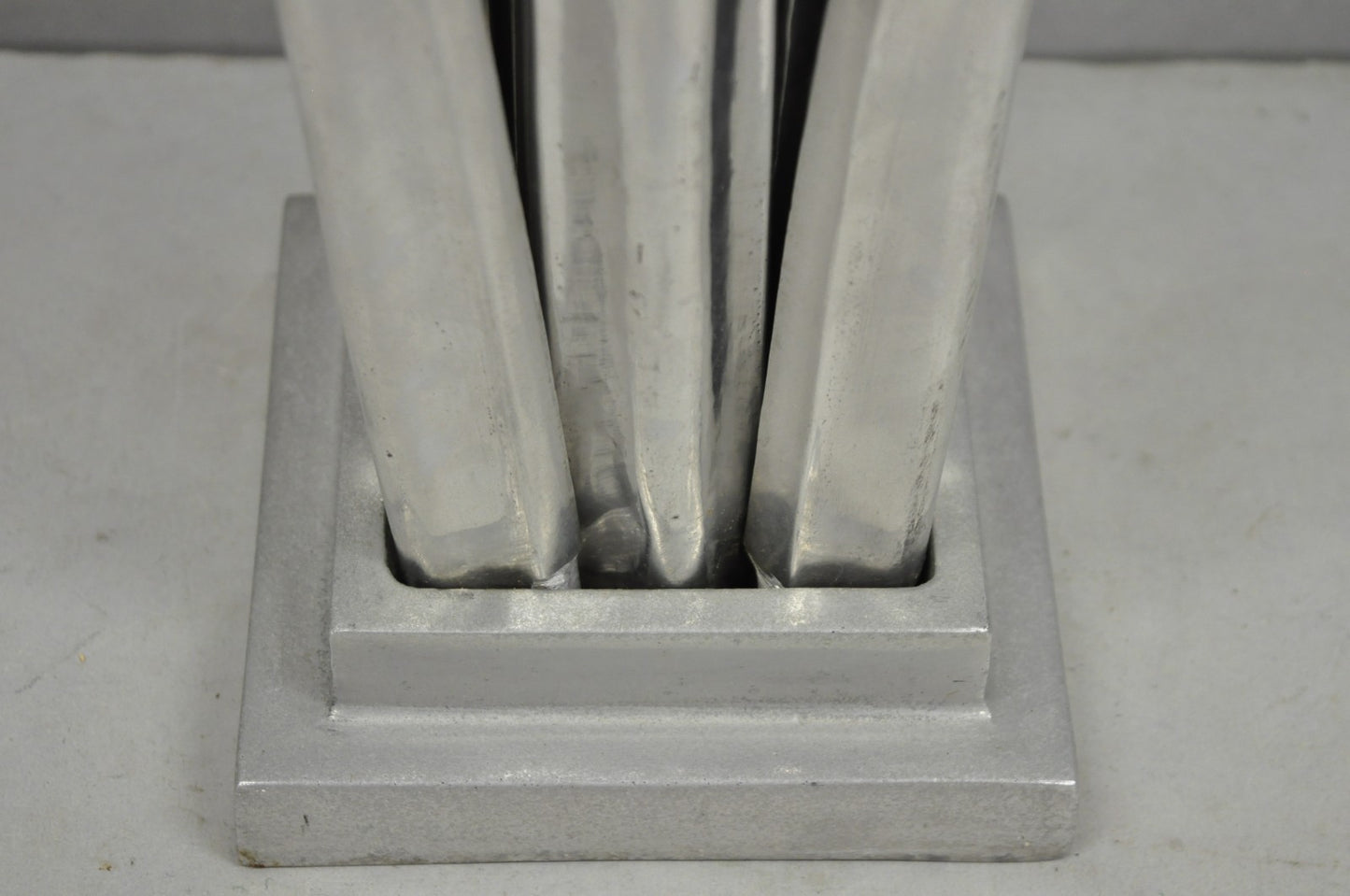 Vintage Mid Century Modern Cast Aluminum Palm Leaf Metal Sculptural Table Lamp