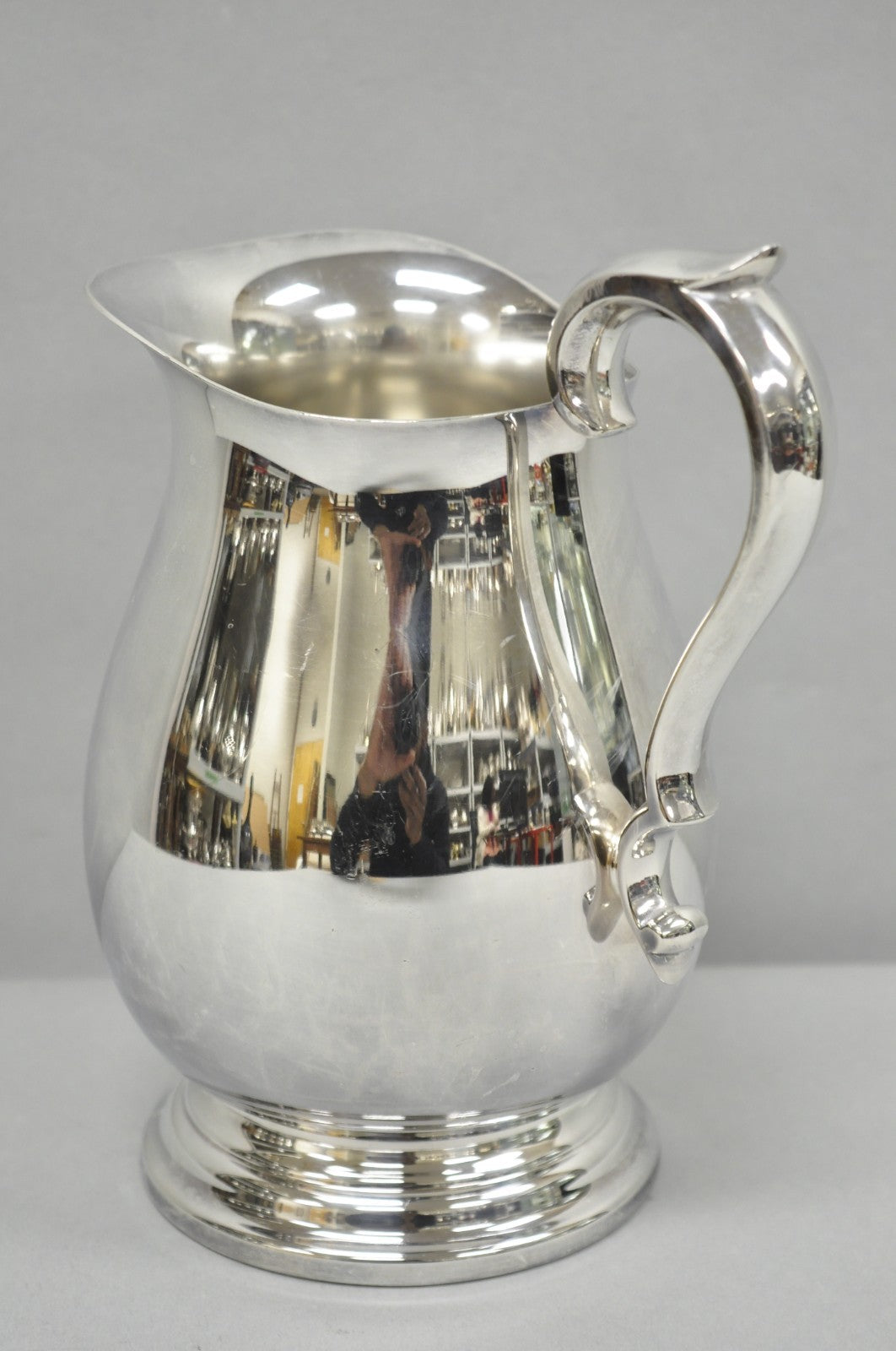 Vintage Reed & Barton 1969 Silver Plated 3.25 Pt. Bulbous Water Pitcher