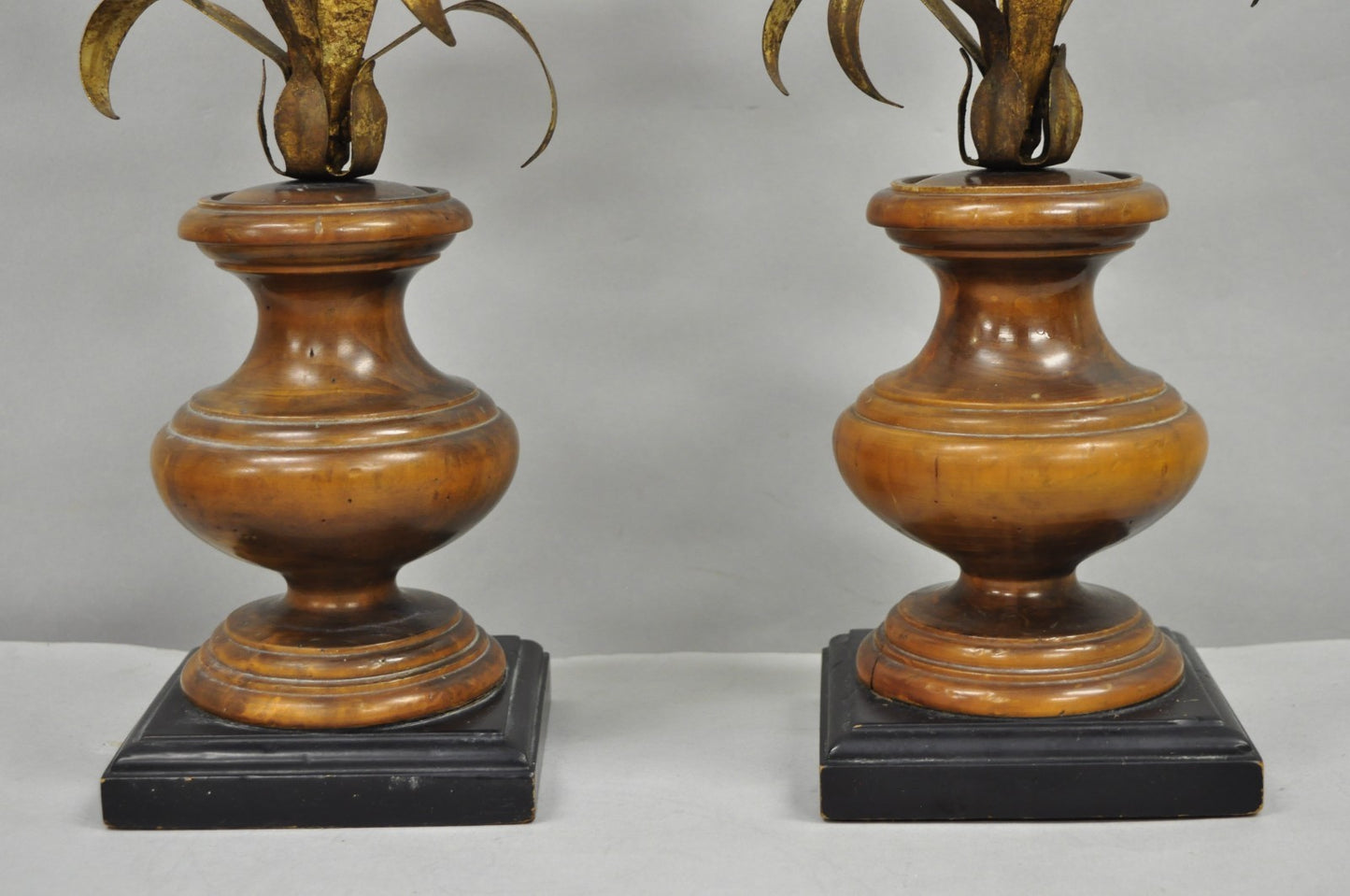 Vintage Italian Hollywood Regency Gold Gilt Iron Flower Bouquet Table Lamps Pair