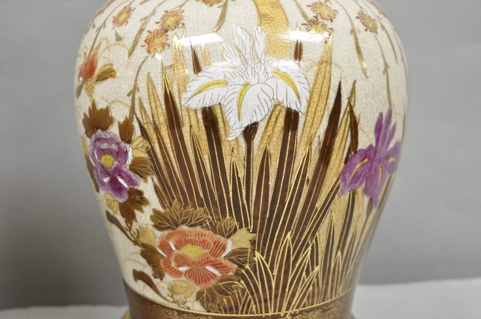 Vintage Chinese Chinoiserie Porcelain Ginger Jar Painted Floral Table Lamp Pair