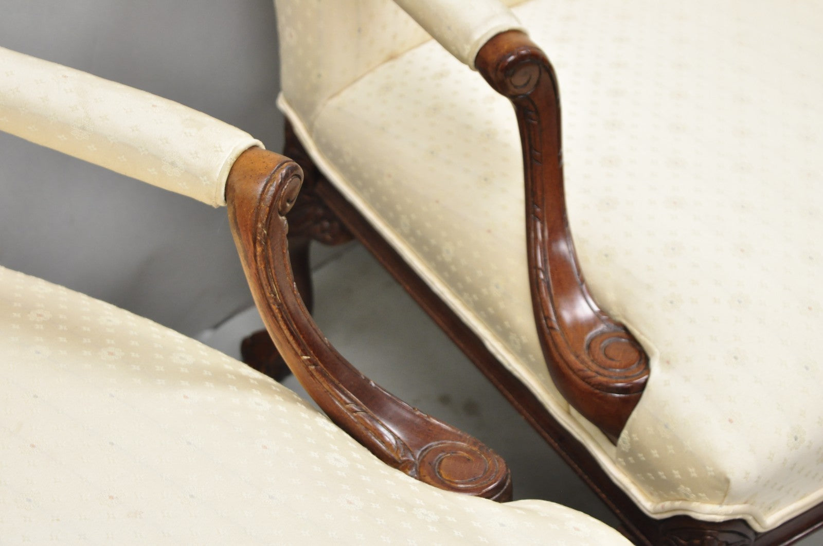 Vintage Thomasville Georgian Style Carved Mahogany Lounge Arm Chairs - a Pair