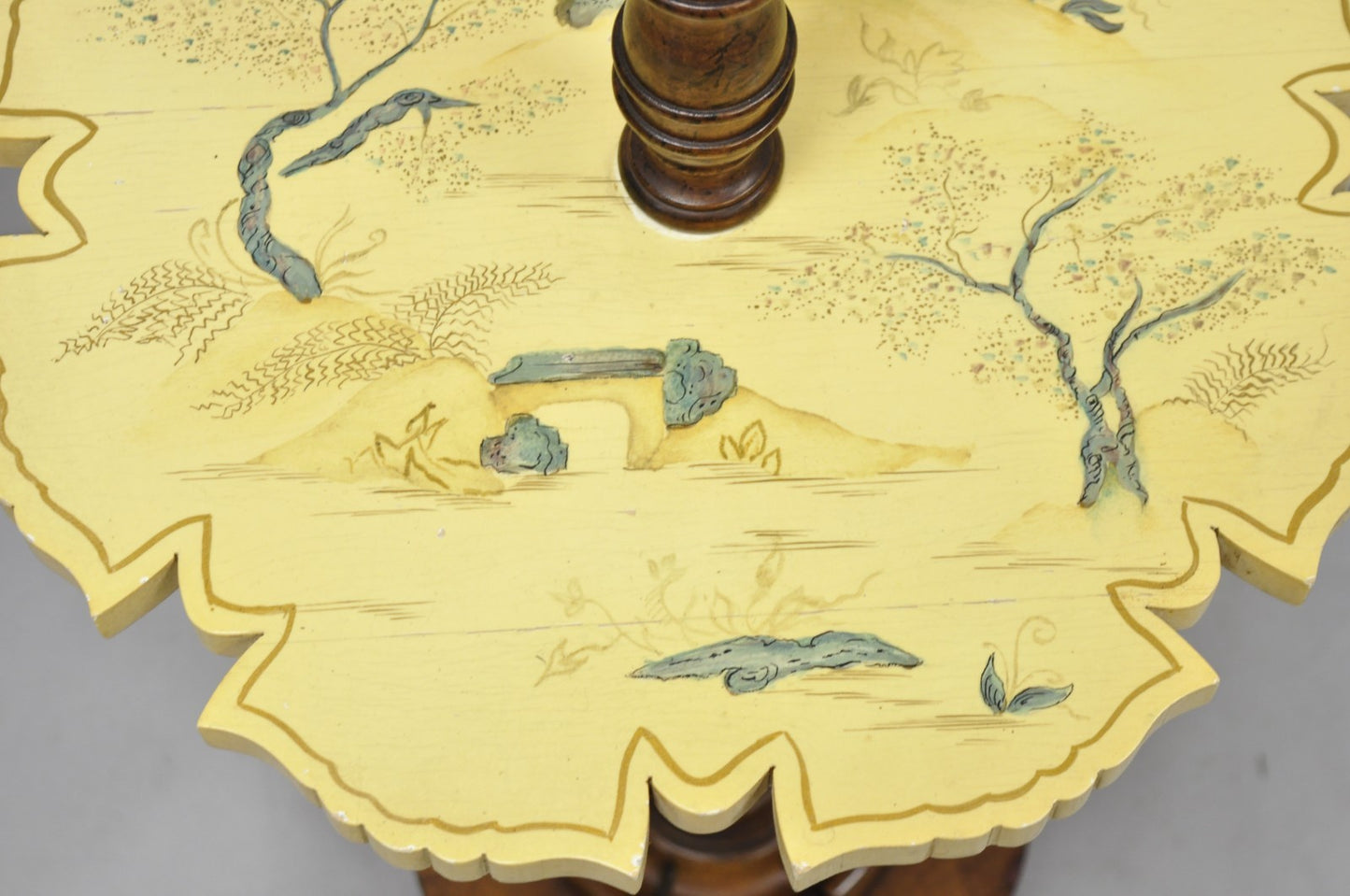 Vintage Chinoiserie English Regency Style Carved Wood Side Table Floor Lamp