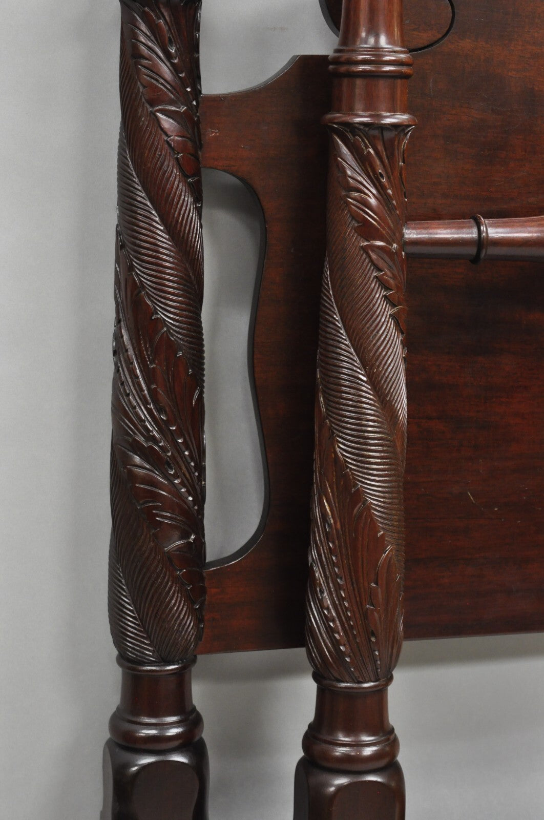 Antique Sheraton Federal Carved Mahogany Acorn Finial Twin Bed by Richter - Pair