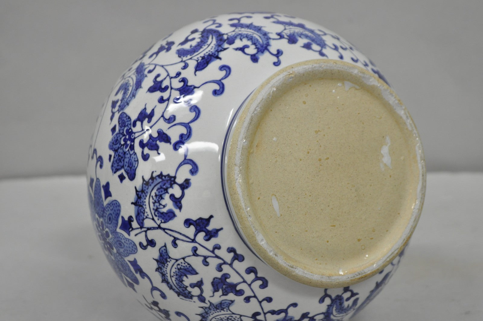 Decorator Chinoiserie Chinese Blue & Gray Porcelain 12" Bulbous Flower Vase