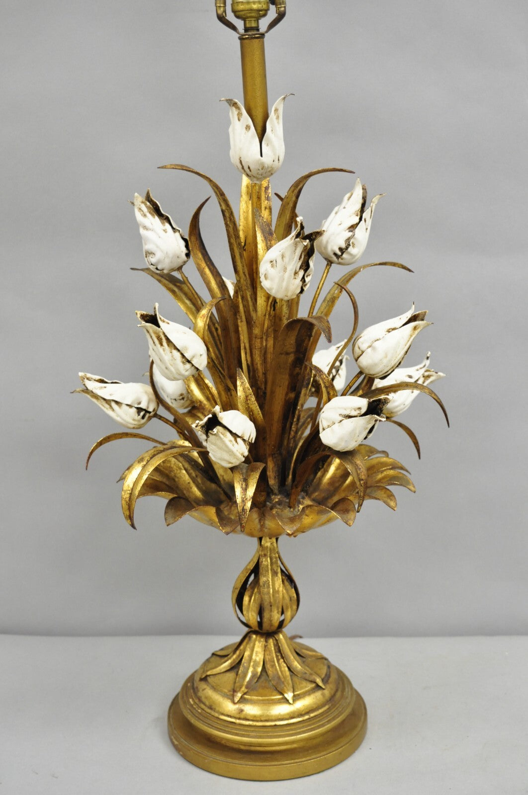 Vintage Italian Hollywood Regency Gold Gilt Iron White Tulip Flower Table Lamp