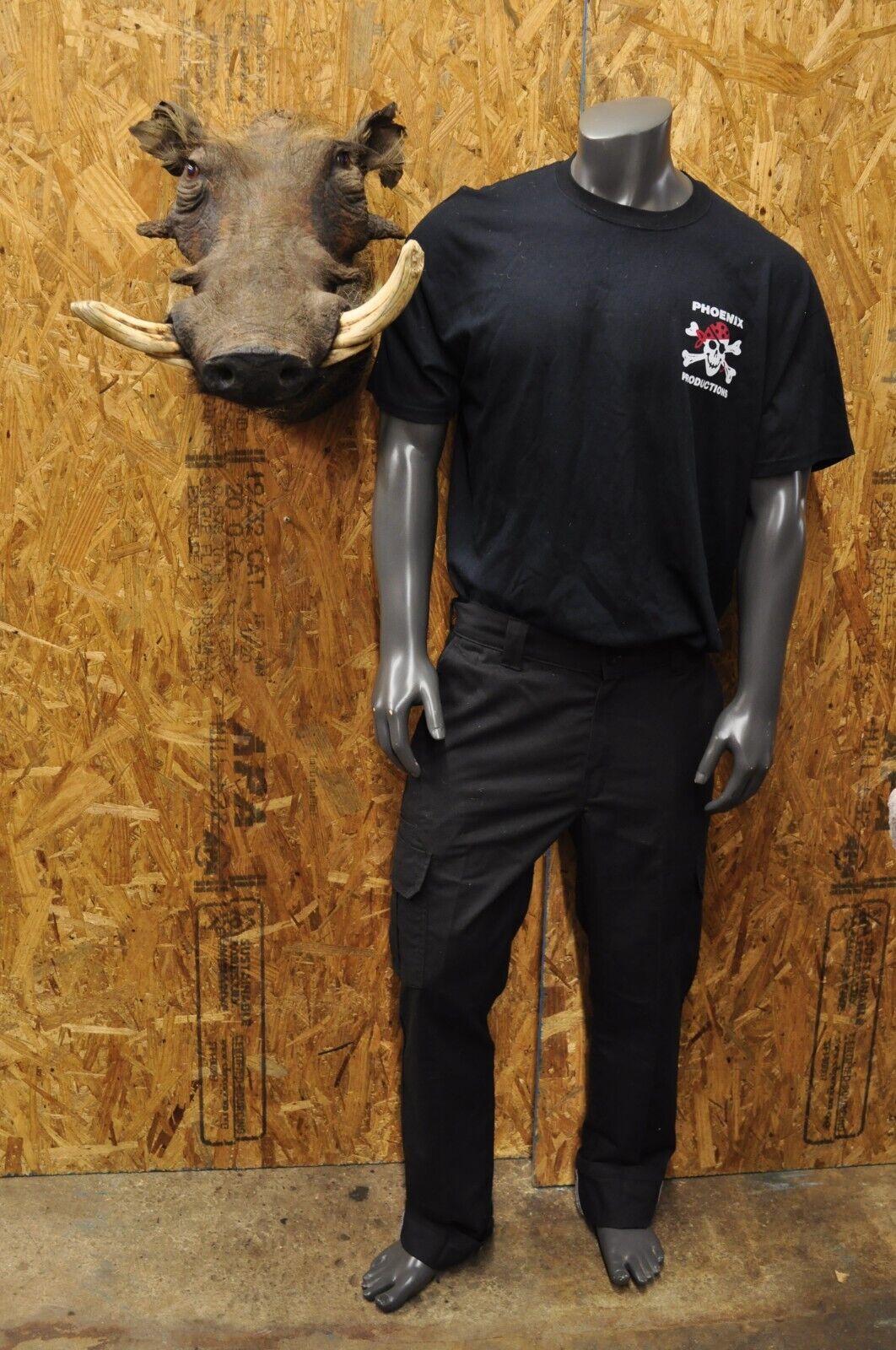Vintage African Warthog Shoulder Mount Taxidermy Cabin Safari Wall Decor