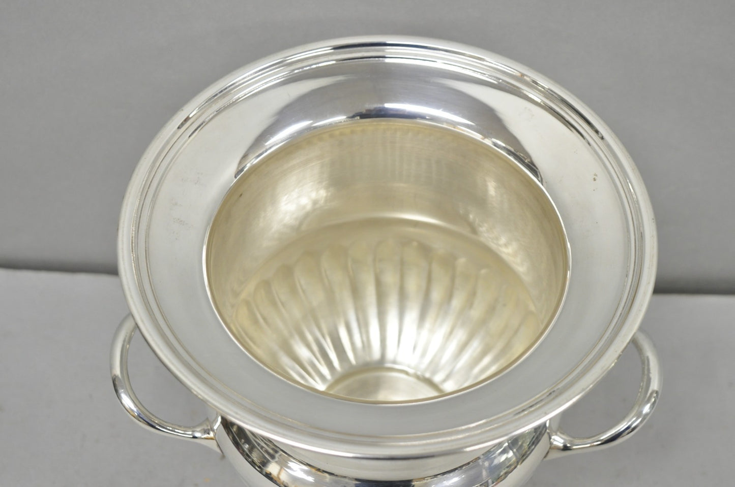 Vintage Leonard Silver Plated Ribbed Trophy Cup Urn Champagne Chiller Ice Bucket