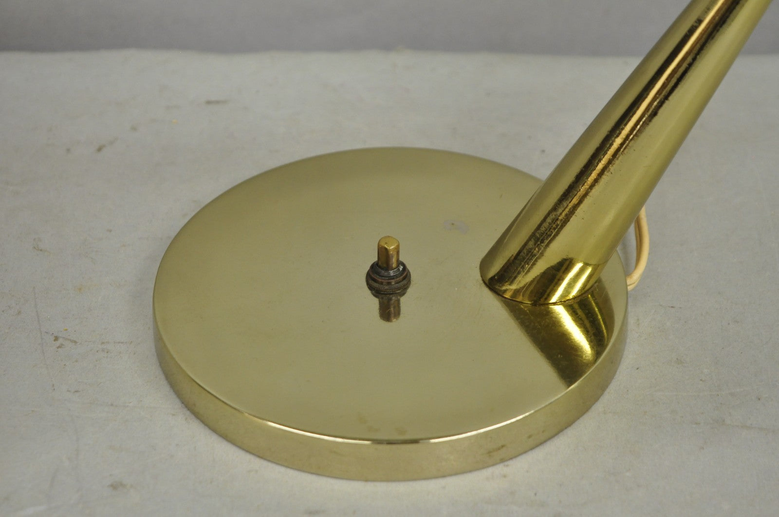 Vintage Mid Century Modern Italian Laurel Maurizio Tempestini Brass Desk Lamp